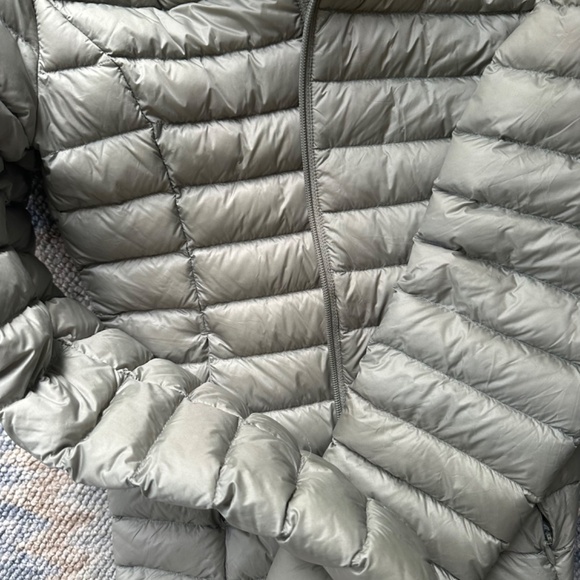 Jott Women’s Lightweight Hooded Puffer Jacket - Picture 4 of 6